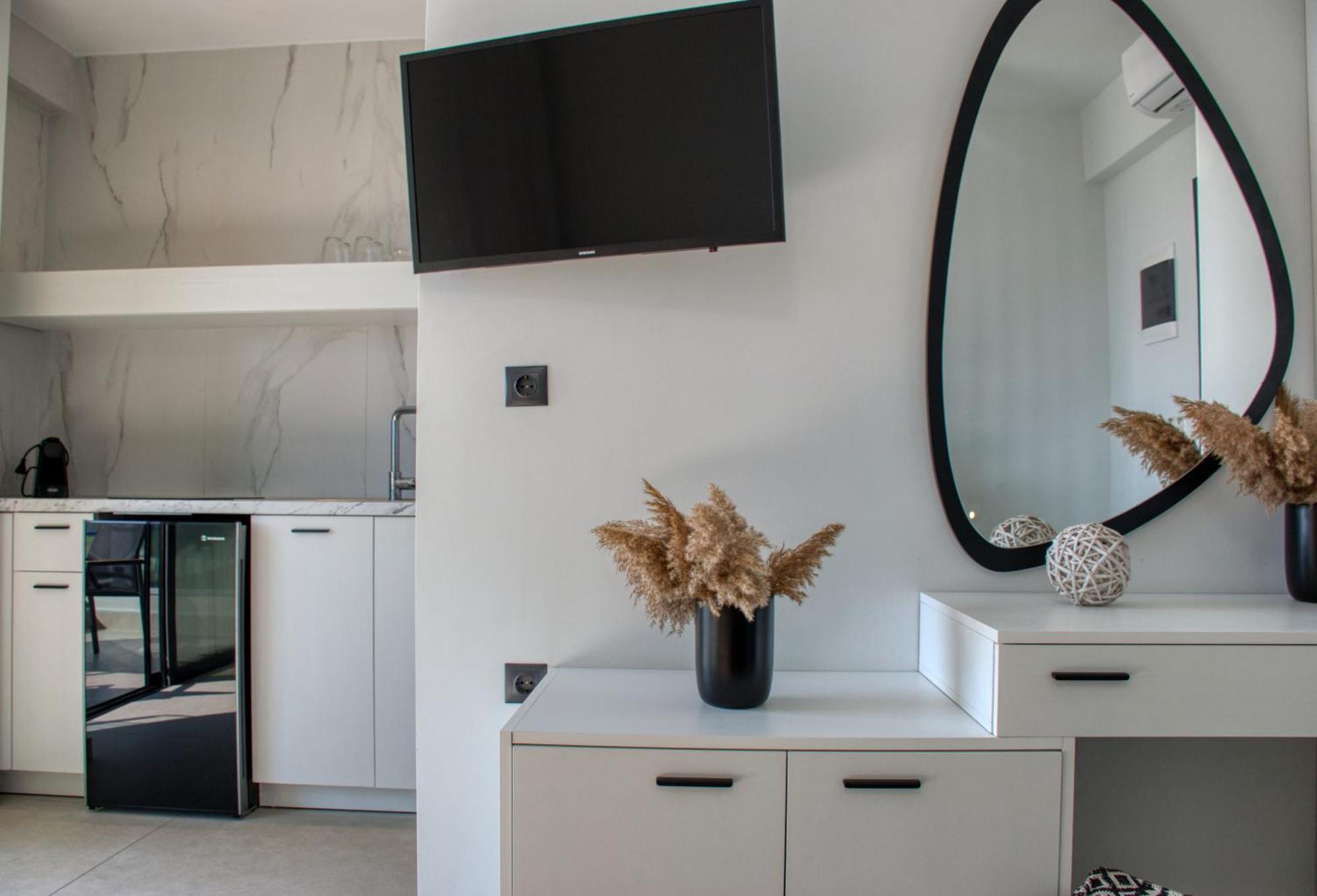 Onar Luxury Living