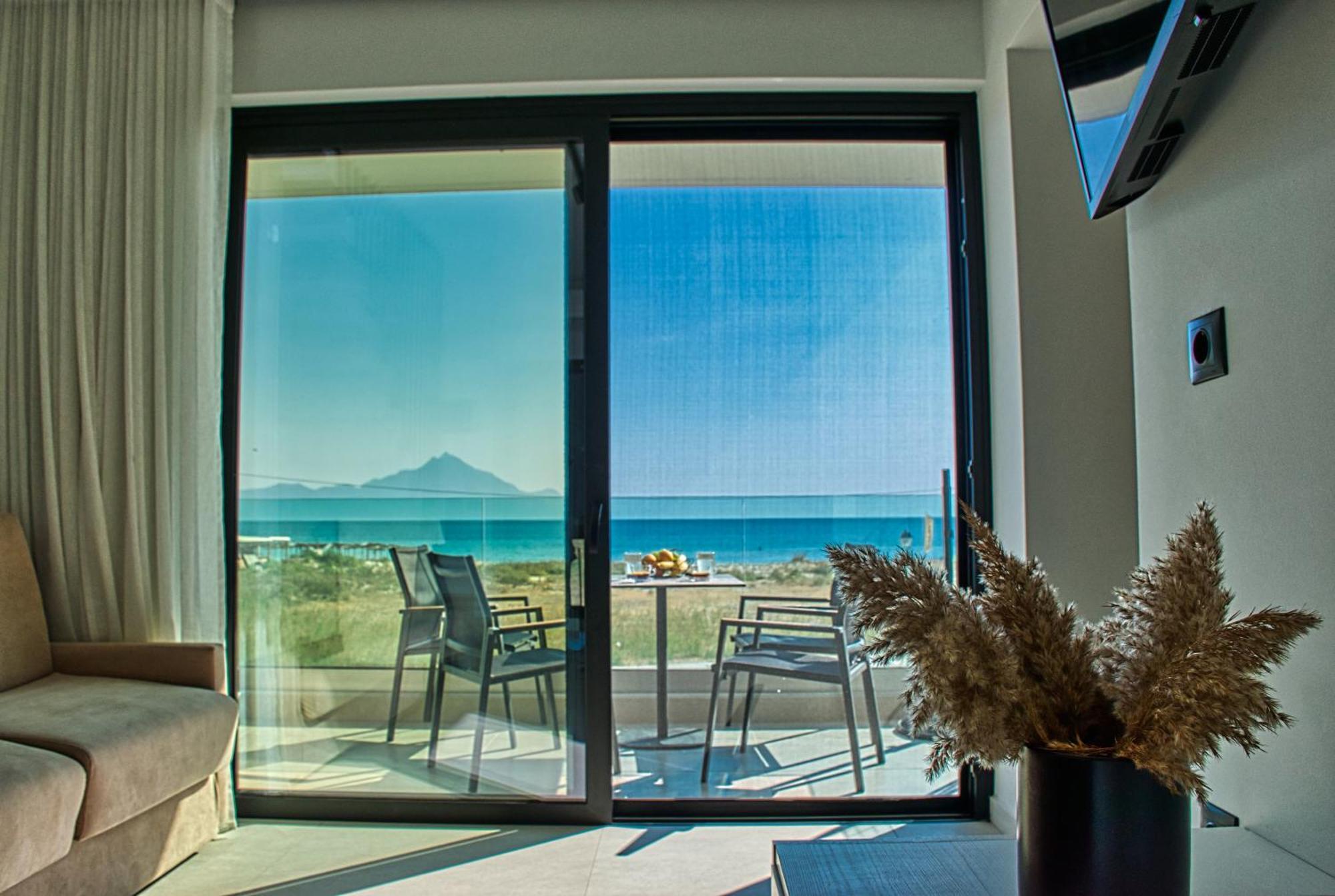 Onar Luxury Living *