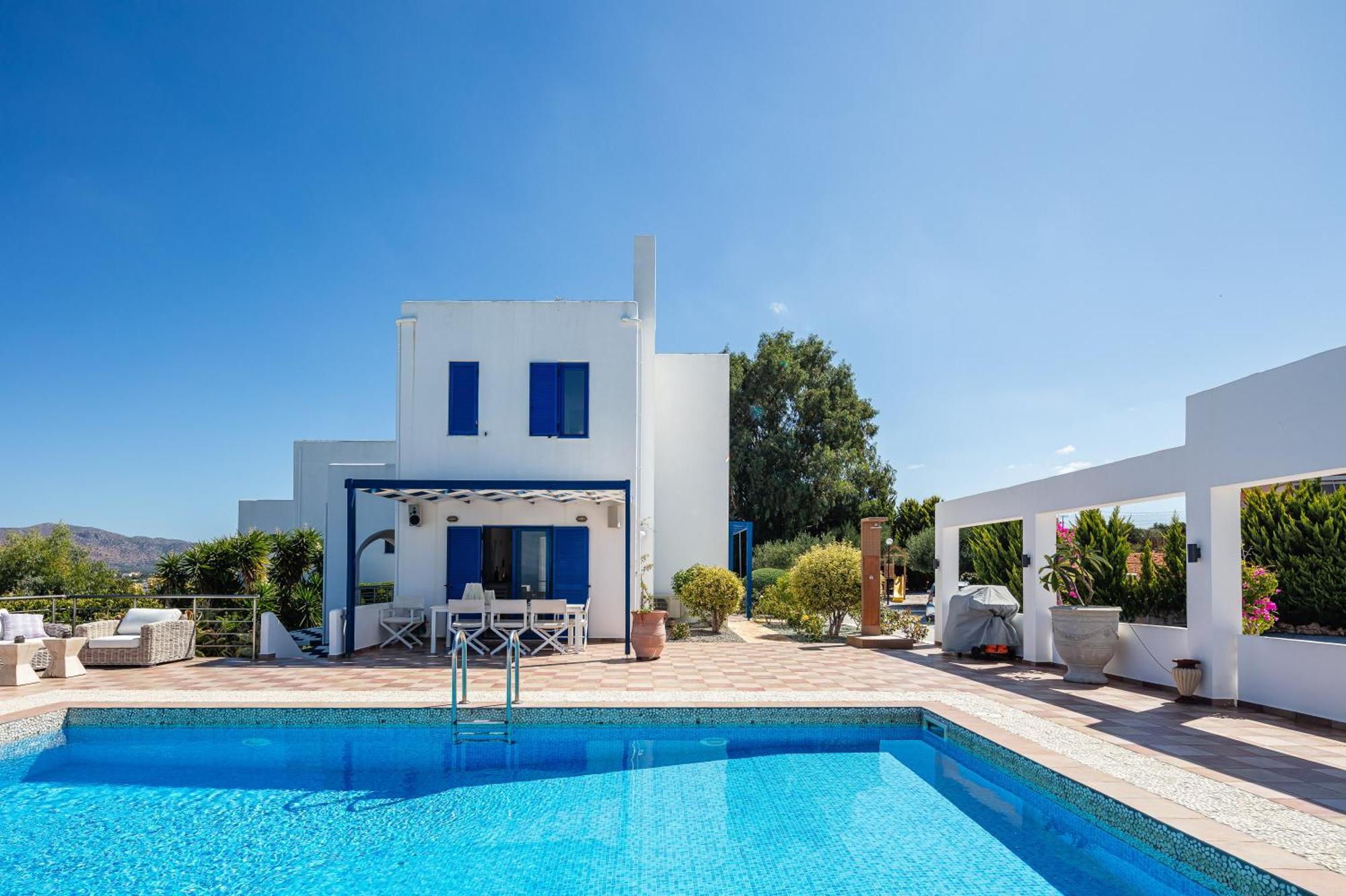 Villa Blanca Collection *