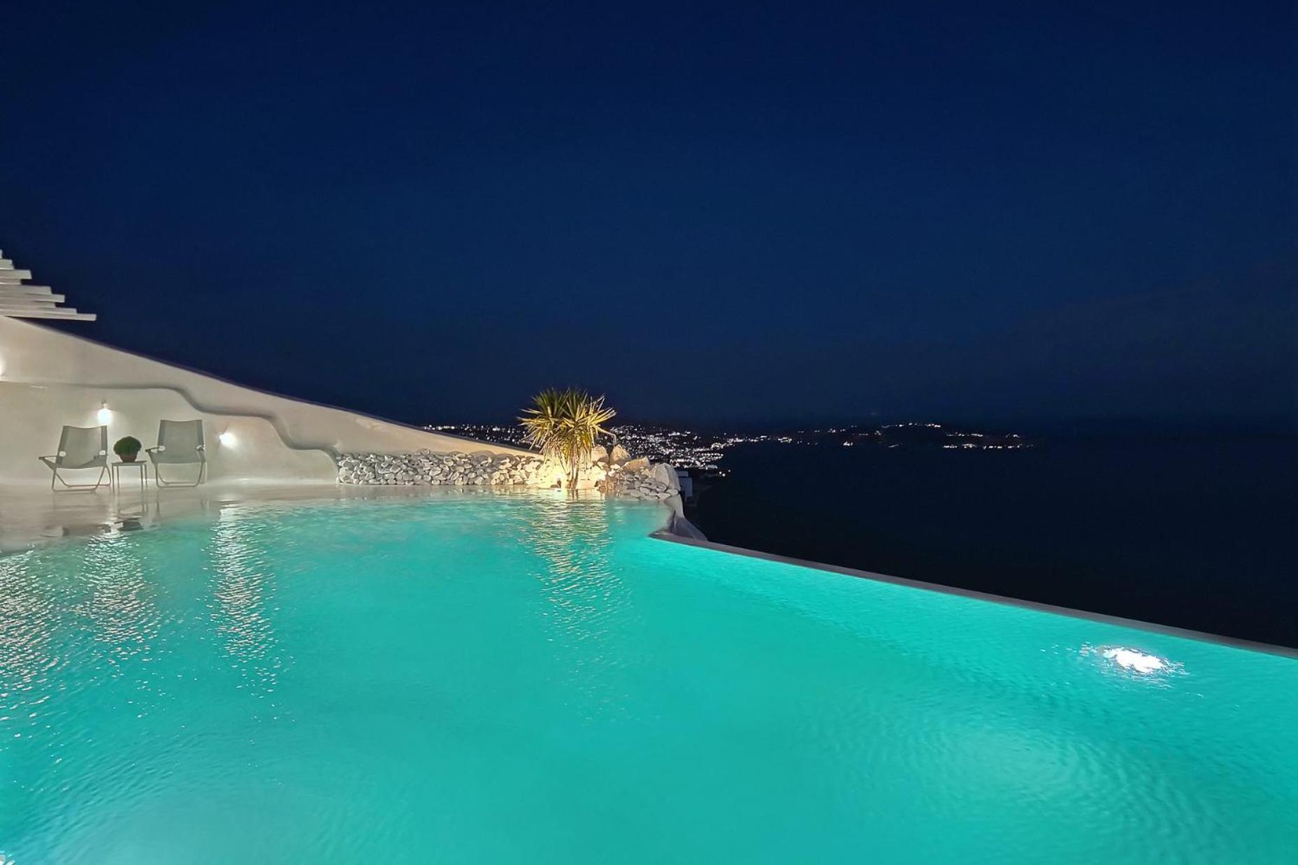 Zinas Villa *