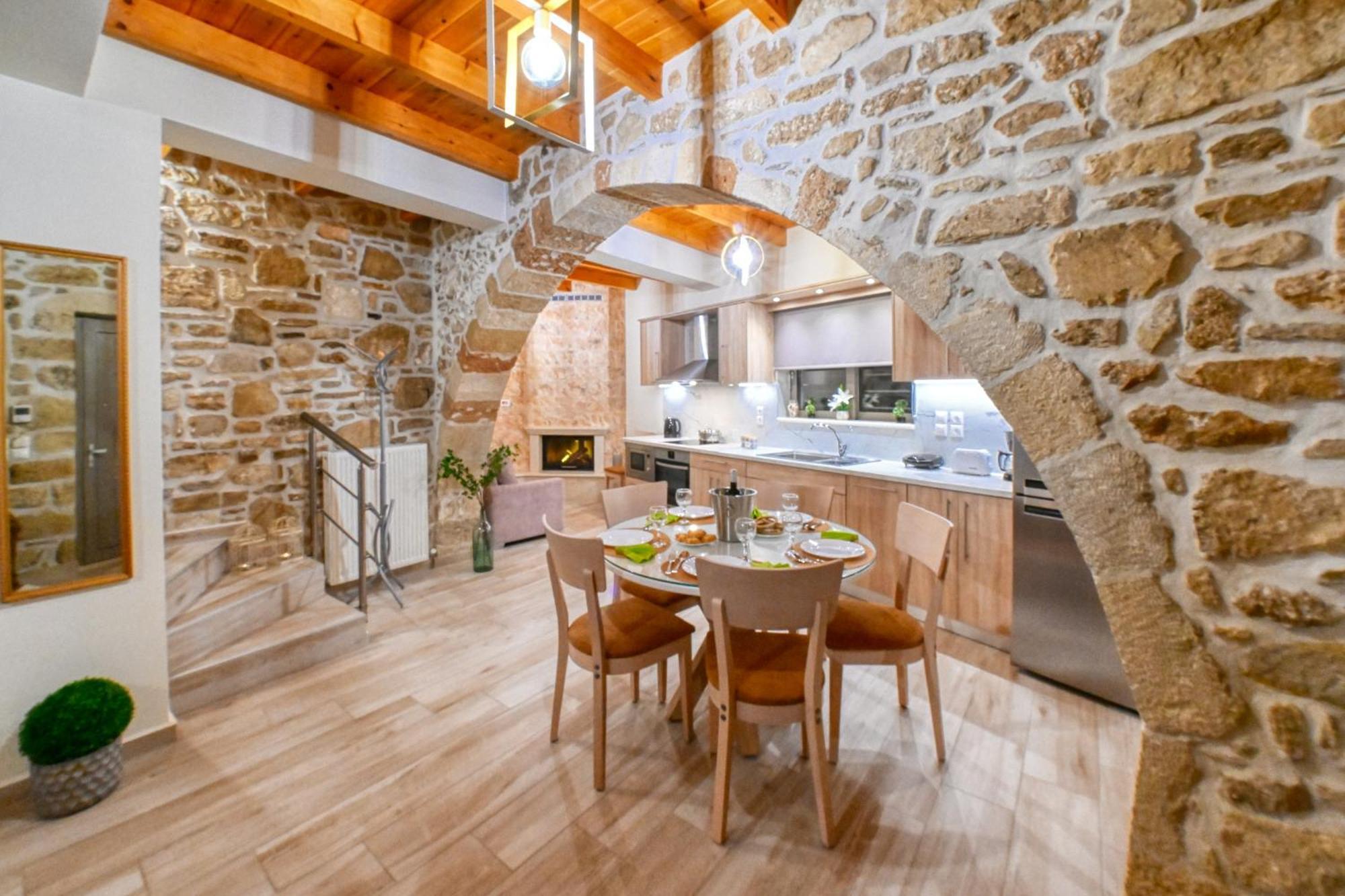 Petros Luxury Traditional House -