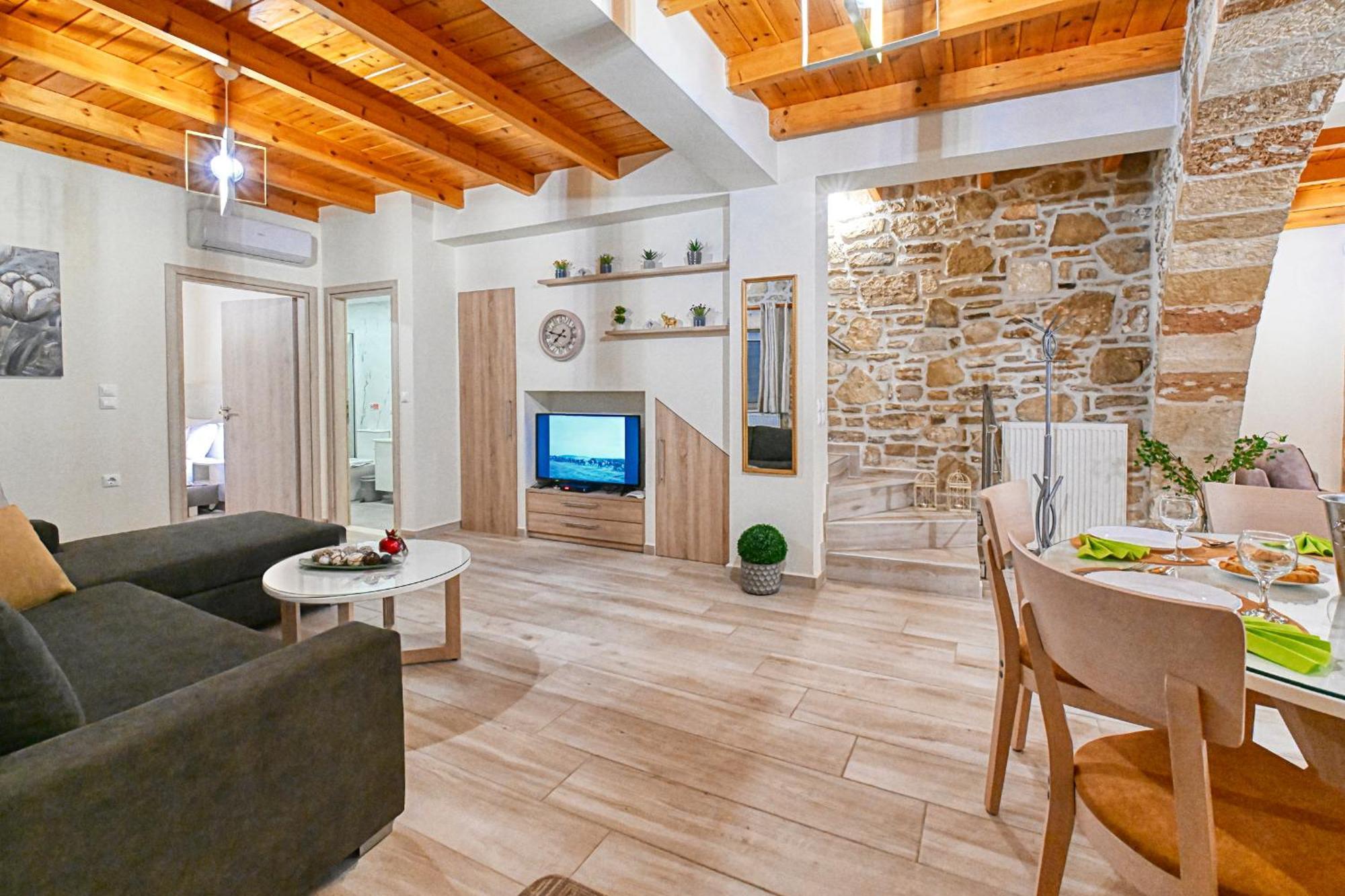 Petros Luxury Traditional House - *