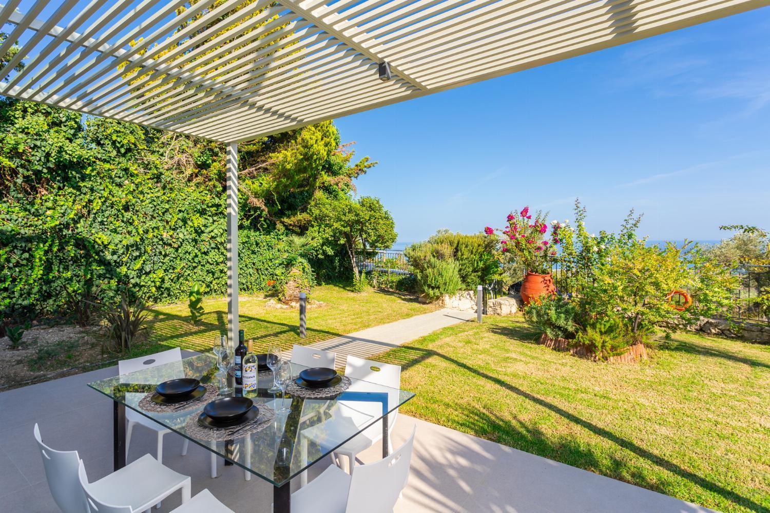 Villa Michalis Xiron Khorion