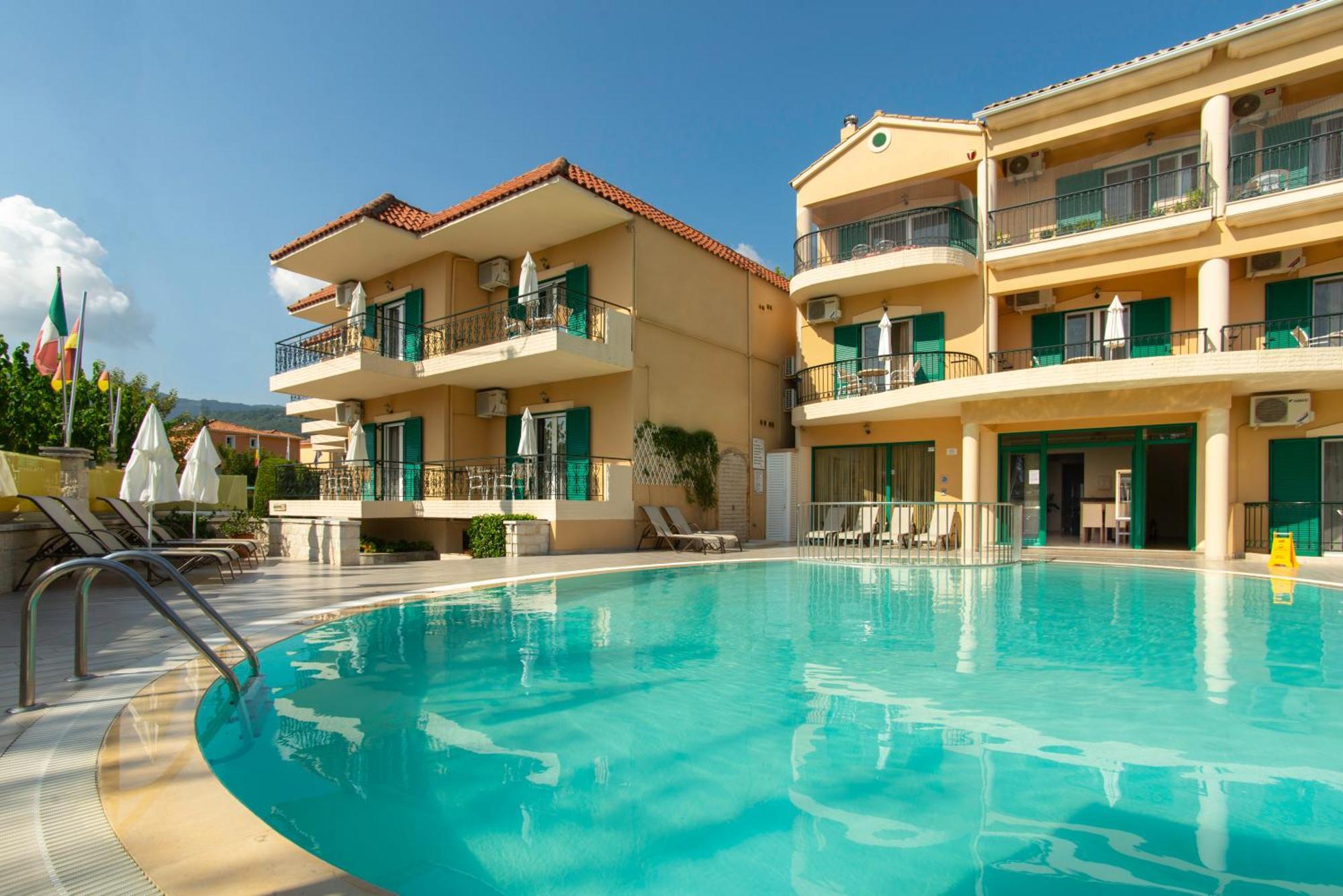Konstantinos & 2 Nydri (Lefkada)