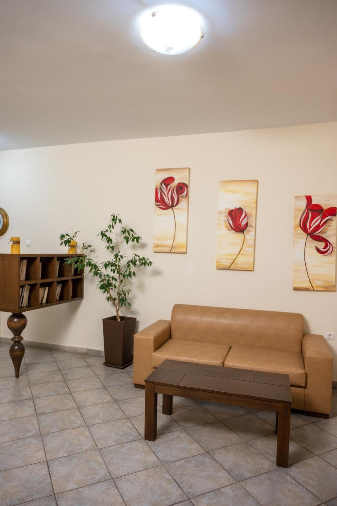 Aparthotel Konstantinos & 2