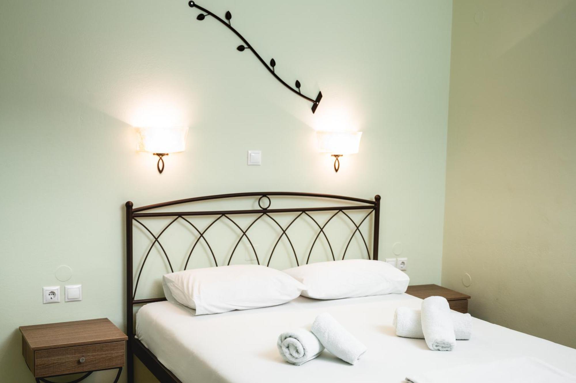 Konstantinos & 2 Aparthotel