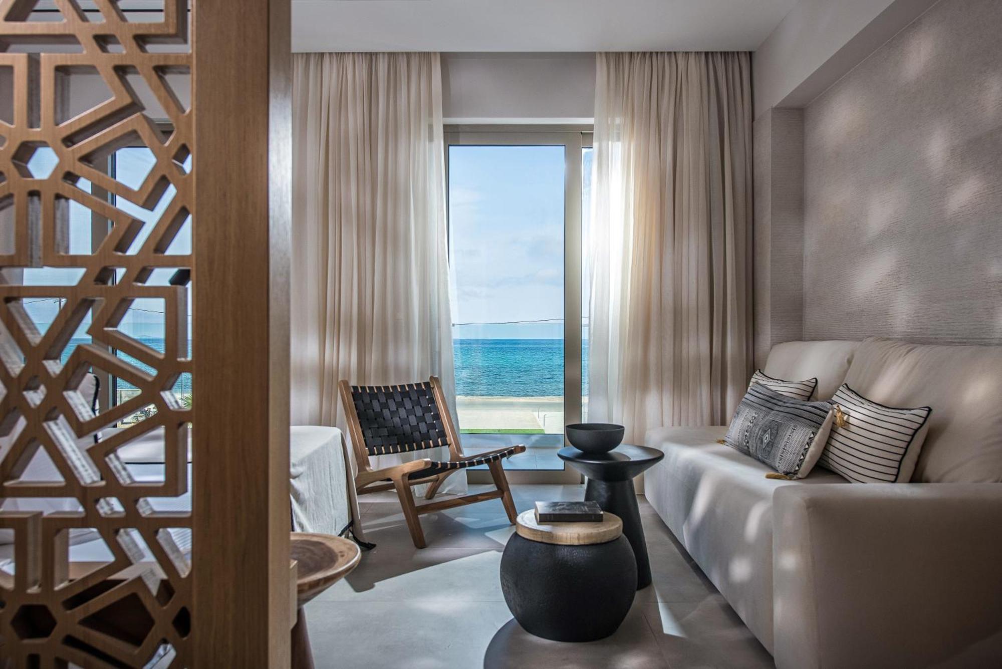 Niriides Palace Hotel *