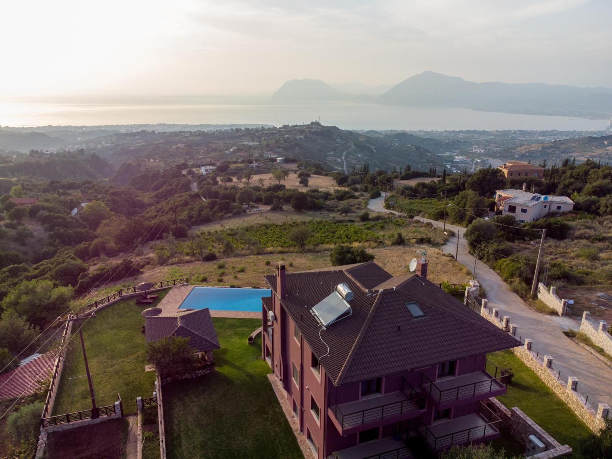 Villa Alexandros - Four Seasons