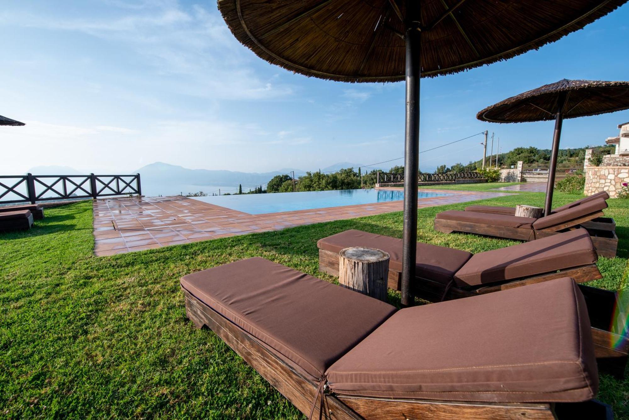 Alexandros - Four Seasons Villa