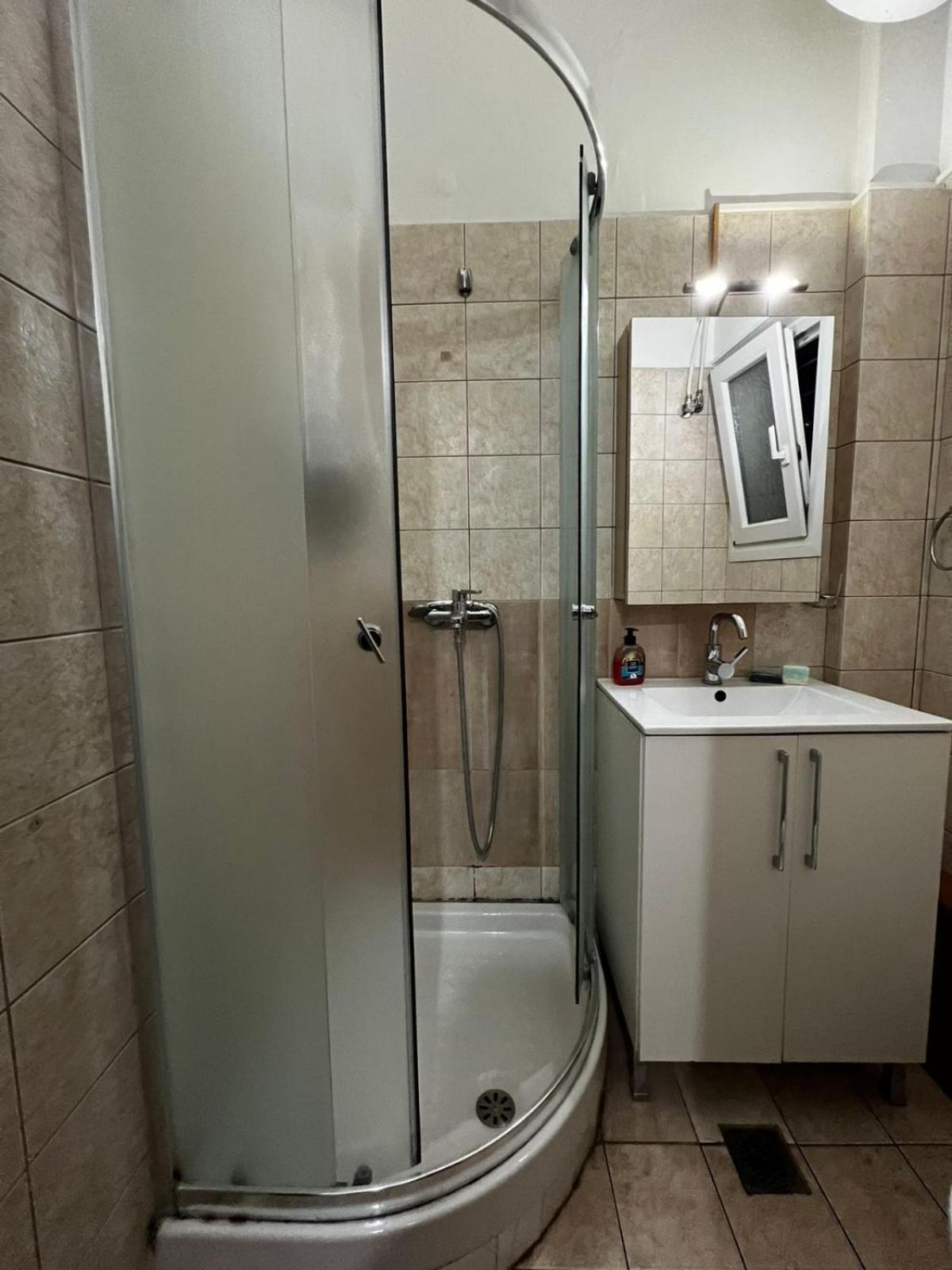 Kouros Center Apartment