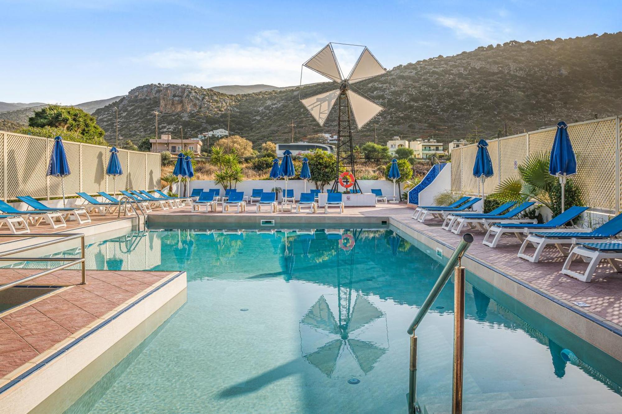 Aparthotel Paradise 3*