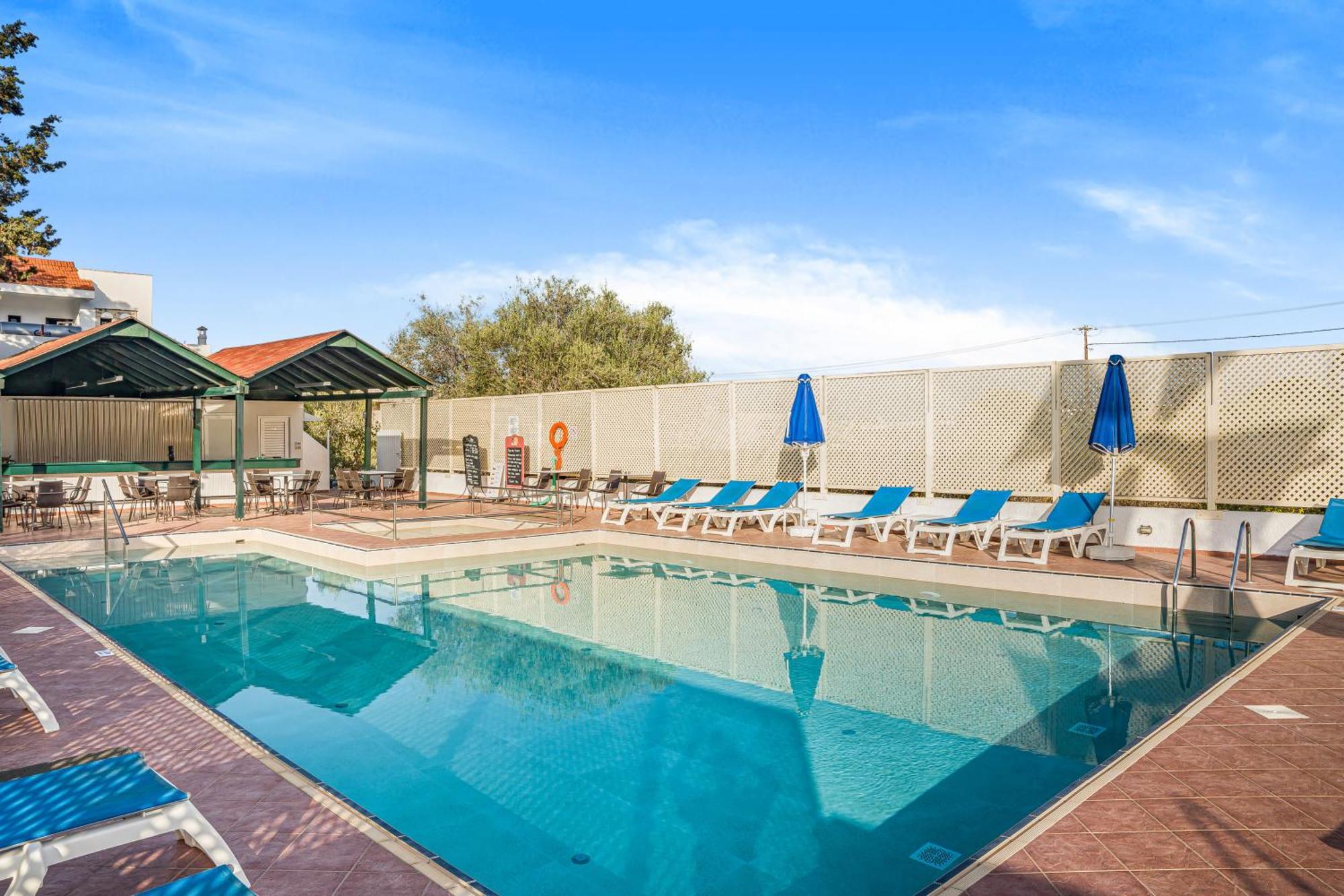 Paradise Aparthotel