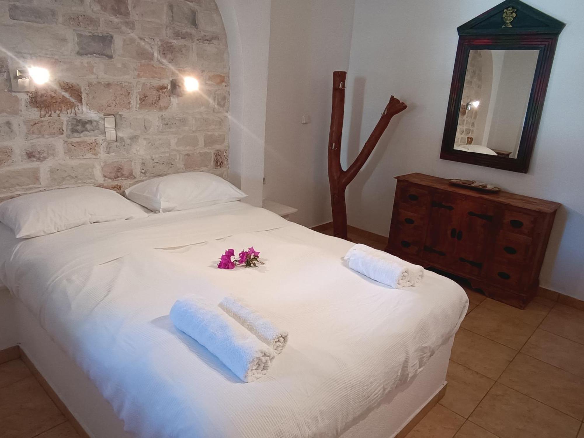 Naxos Summerland