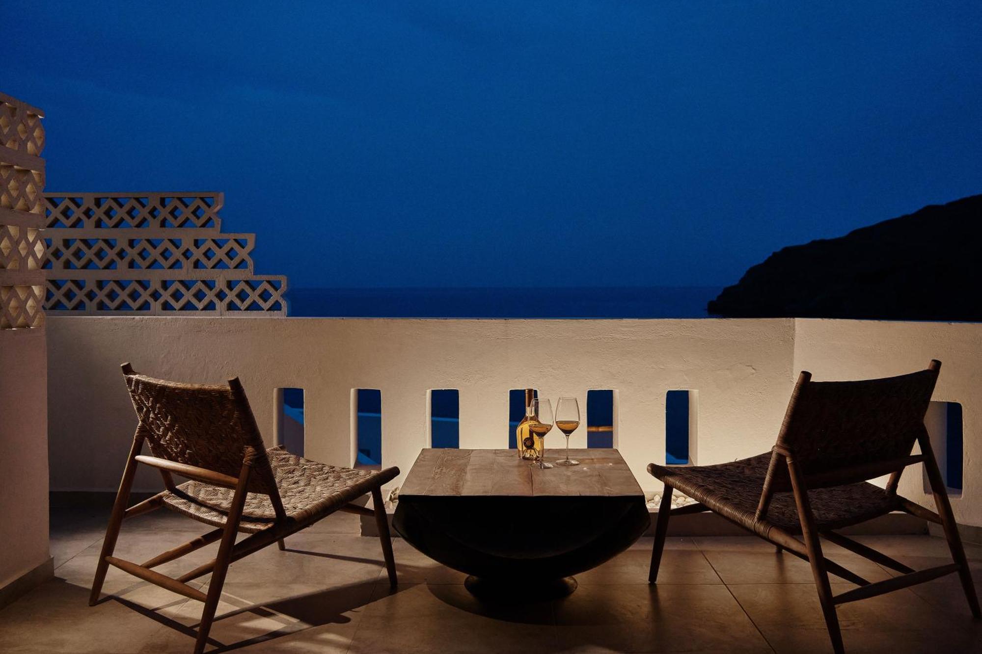 Chrysalis Boutique - Adults Only 3*