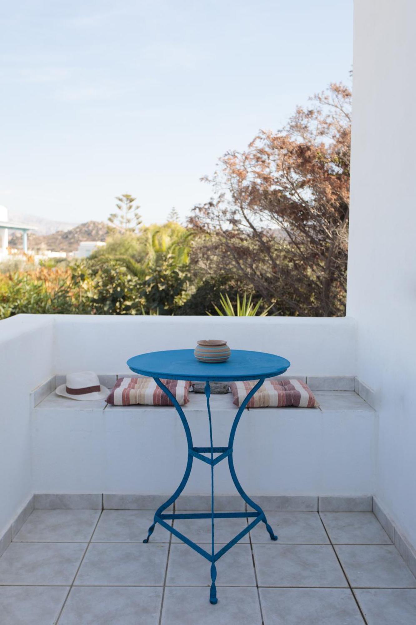 Nefeli In Blue * Plaka (Naxos)