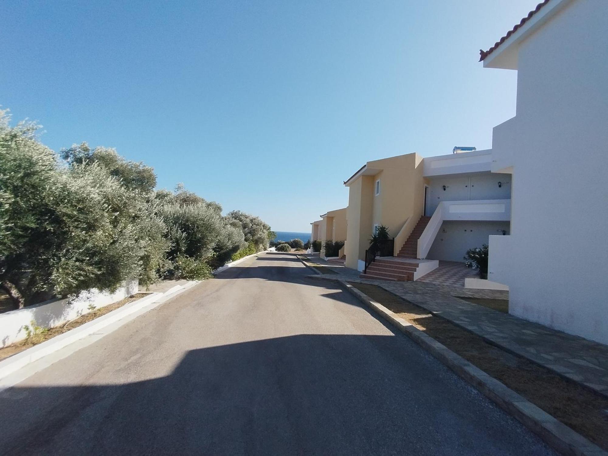 Kyma Aparthotel 3*