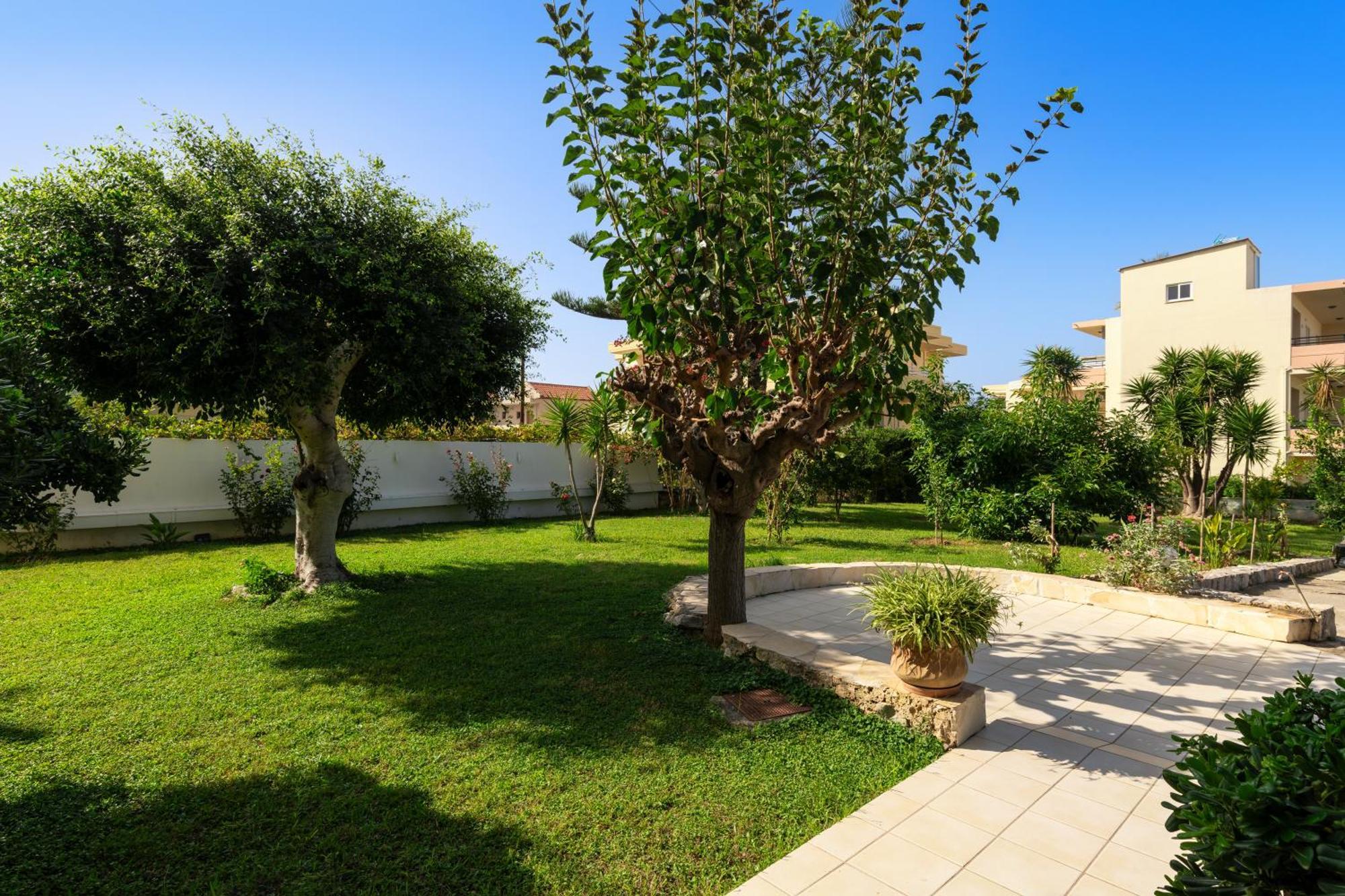 Aparthotel Evdokia Agia Marina (Crete)