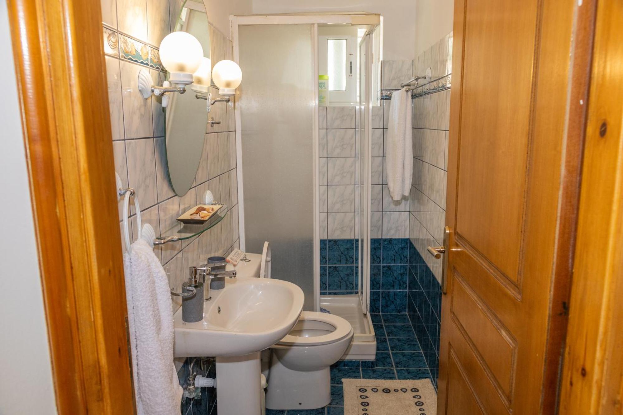 Apartment Theano - Family House In Lixouri, Kefalonia