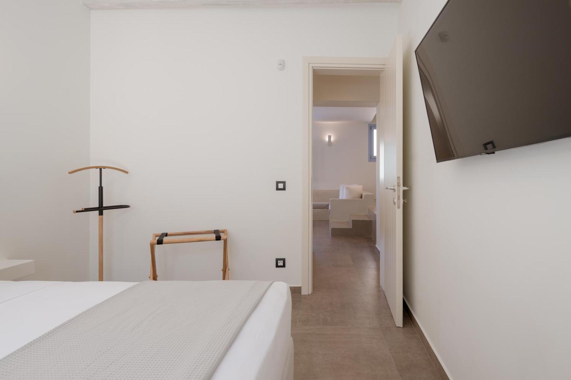 Aneliz * Parikia (Paros)