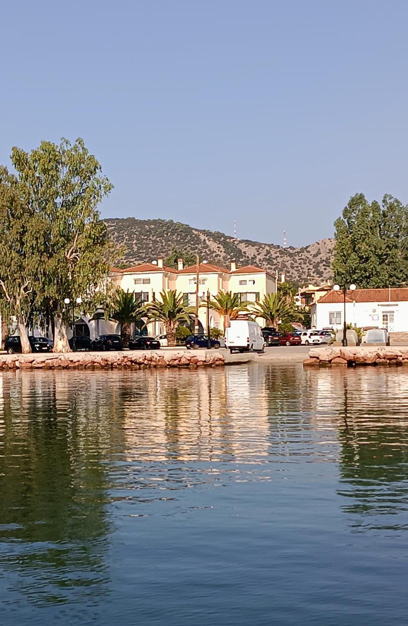 Port Luxury *