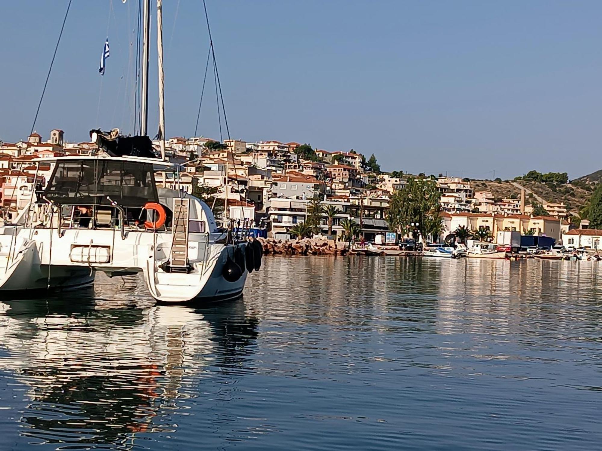 Port Luxury