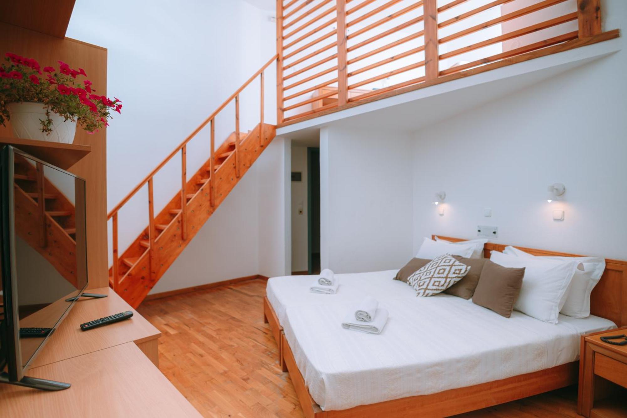 Santa Marina Unique Hotel 4*