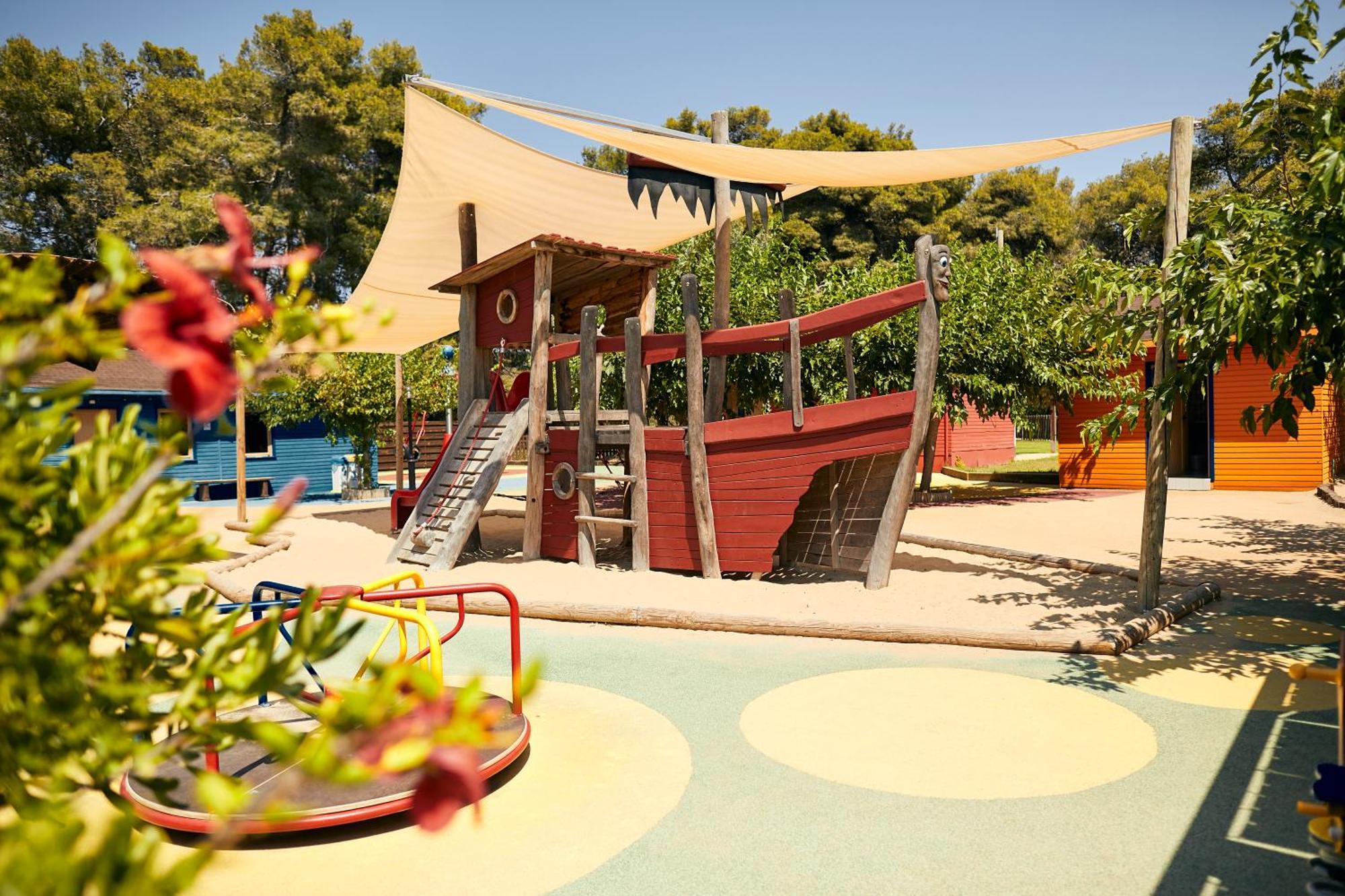 Robinson Kyllini Resort 4*