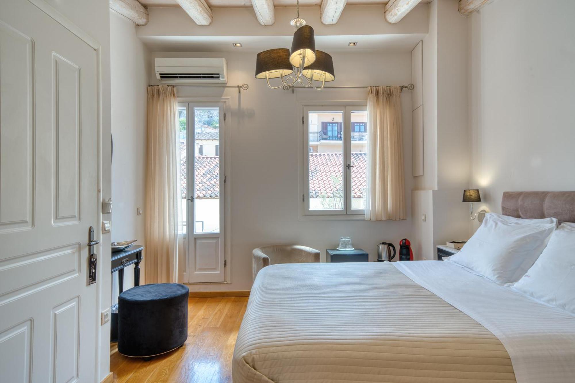 Isioni Guest house 4*