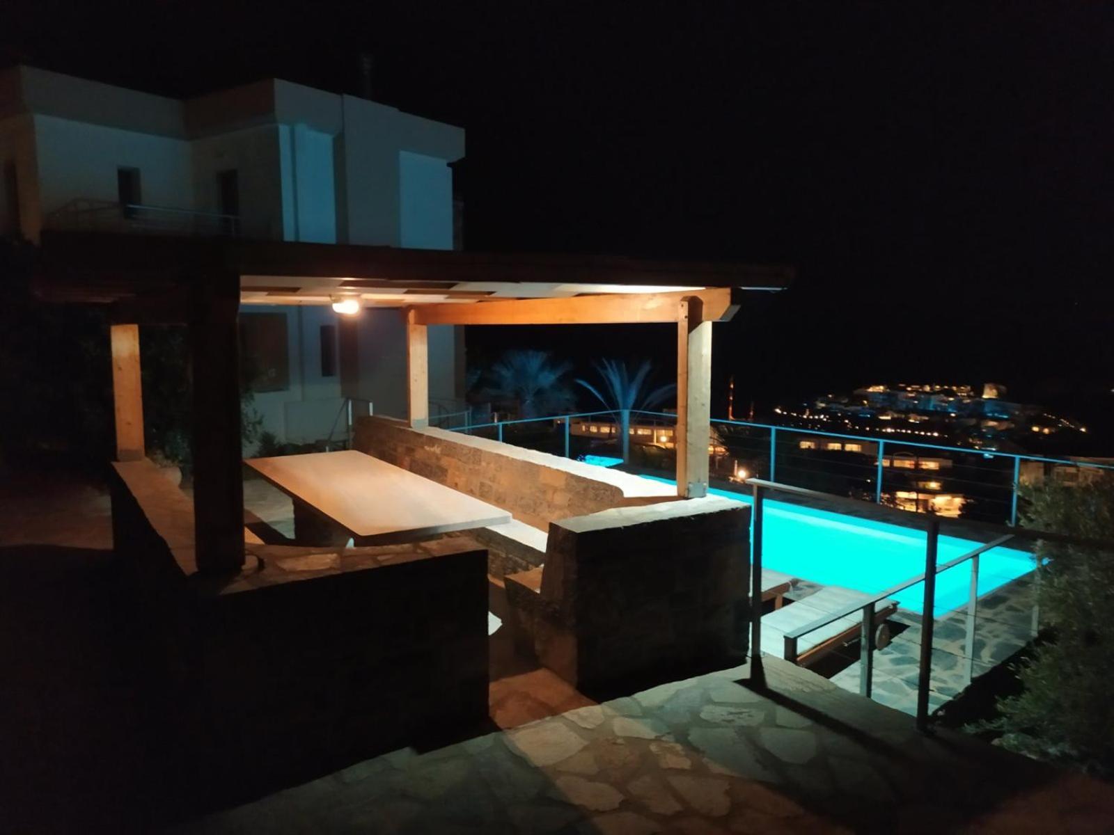 Calypso Villa *
