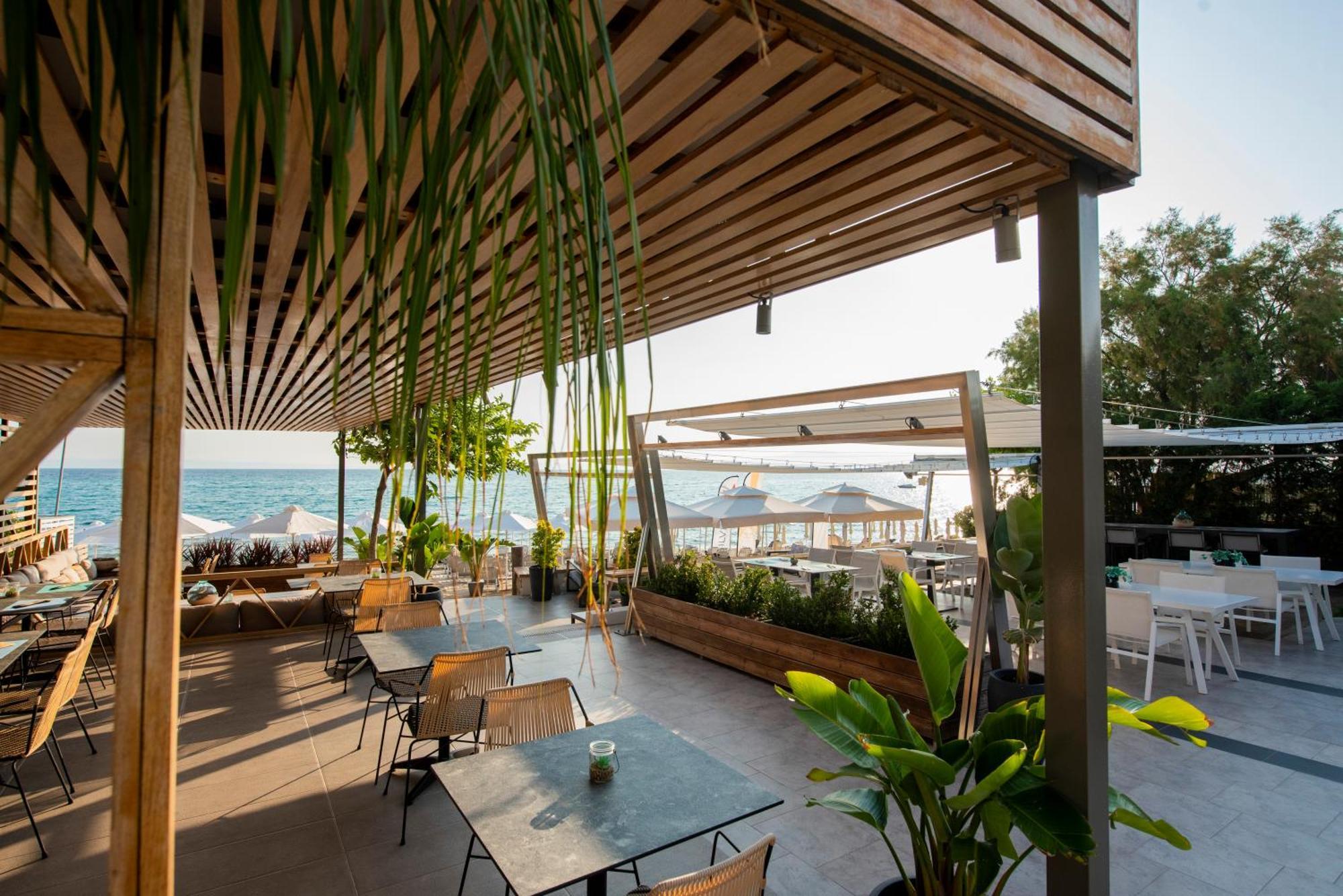 Hotel Ostria Sea Side 4*