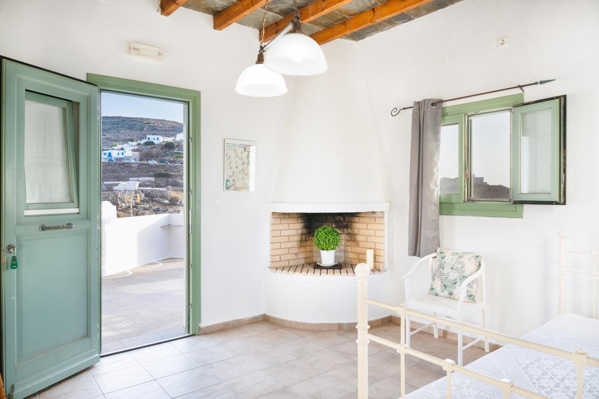 Paros *