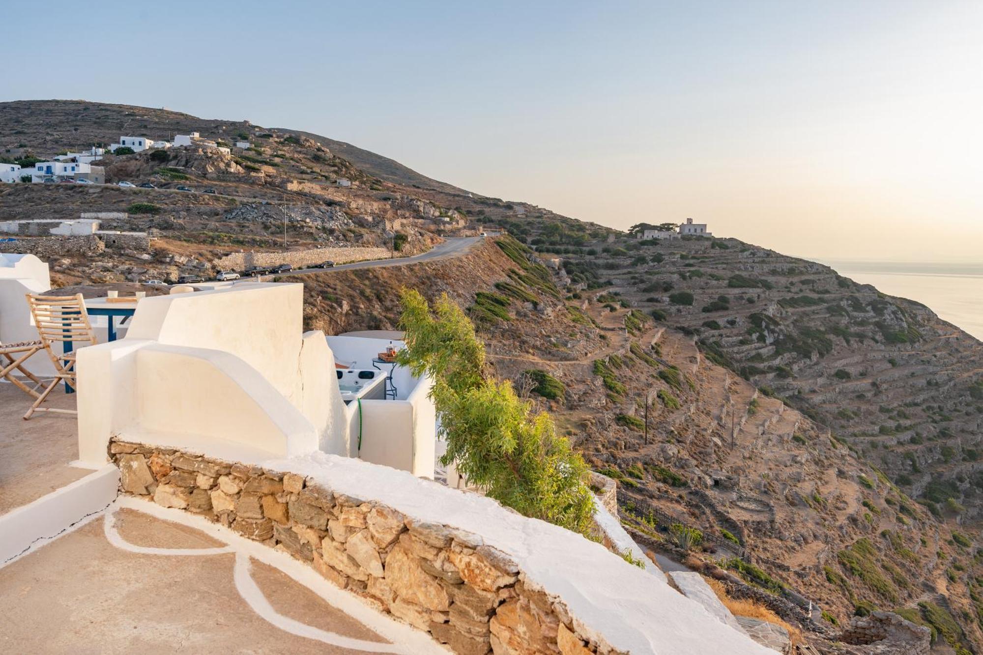 Paros