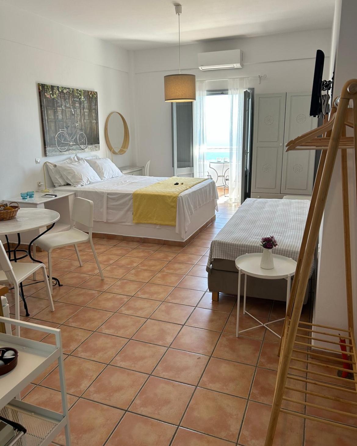 Alonia Studios Apartment