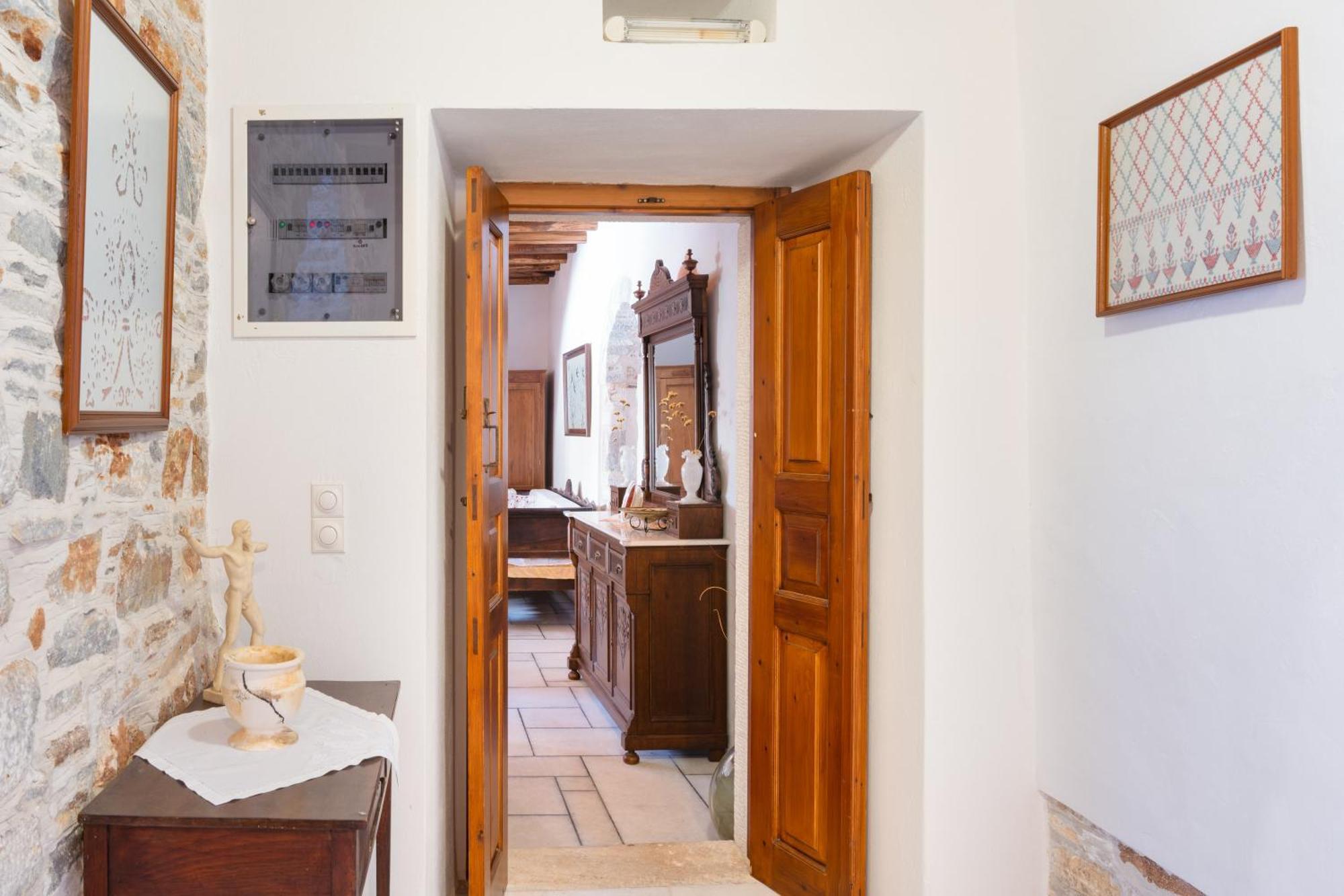 Zeus House Holiday home