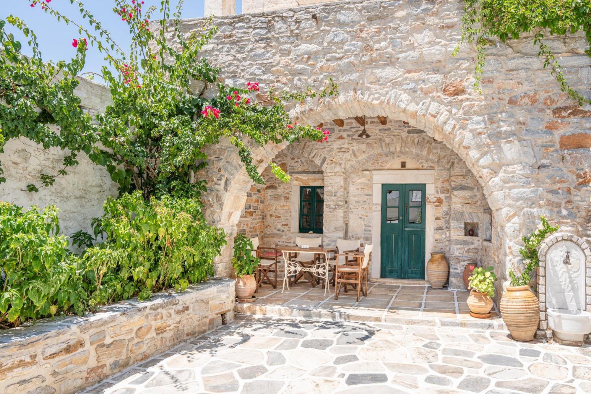 Holiday home Zeus House