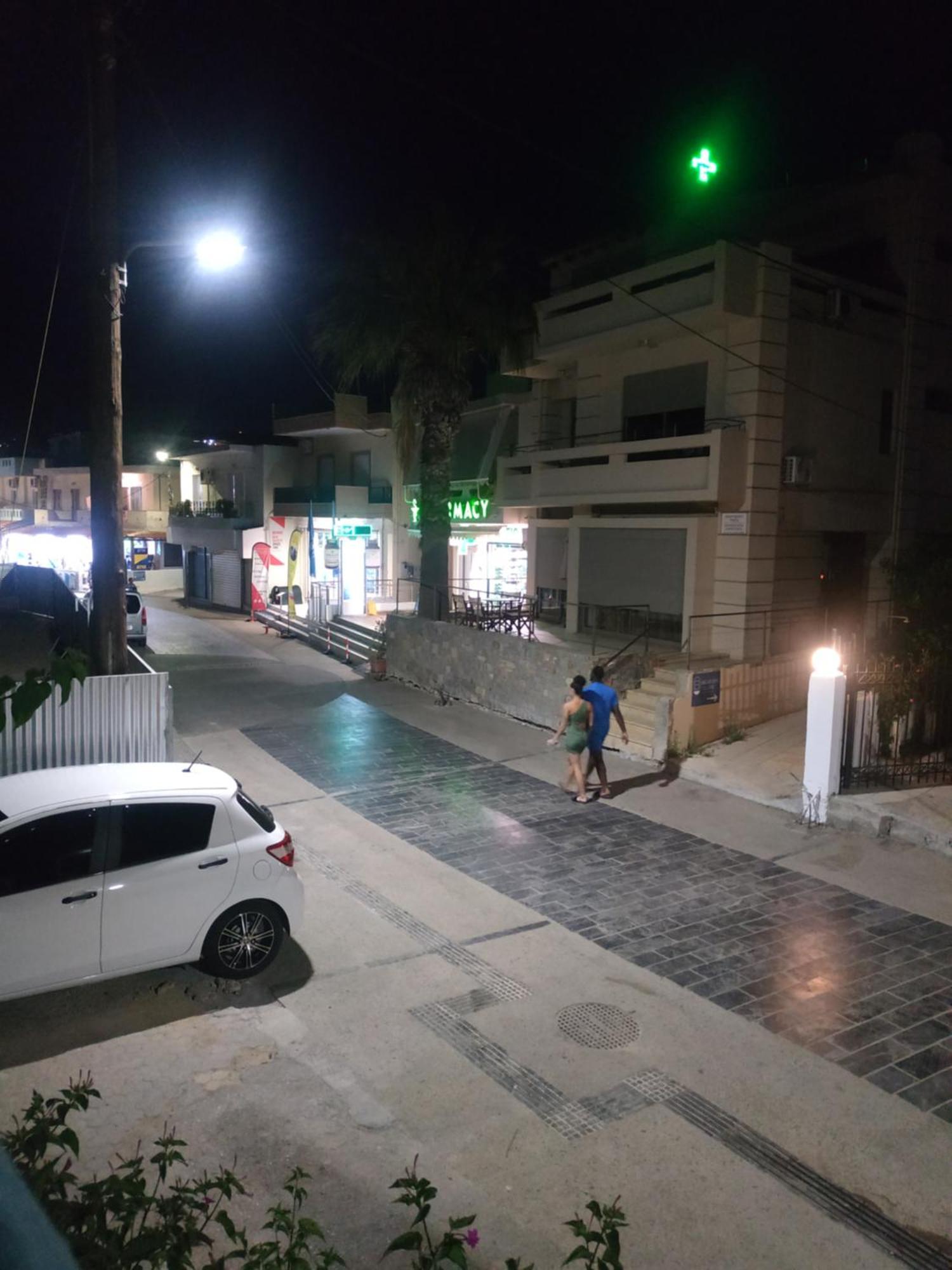 Renia Aparthotel 3*