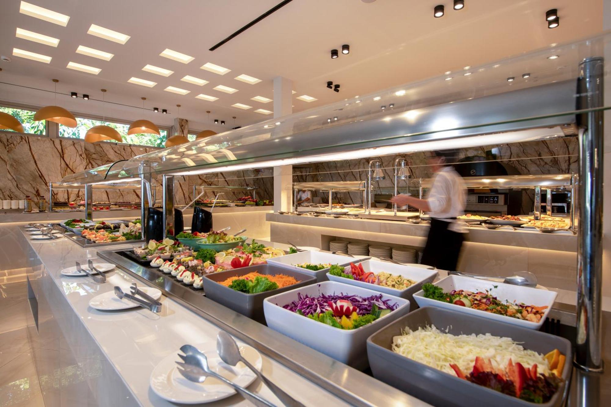 Vantaris Luxury Hotel 4*