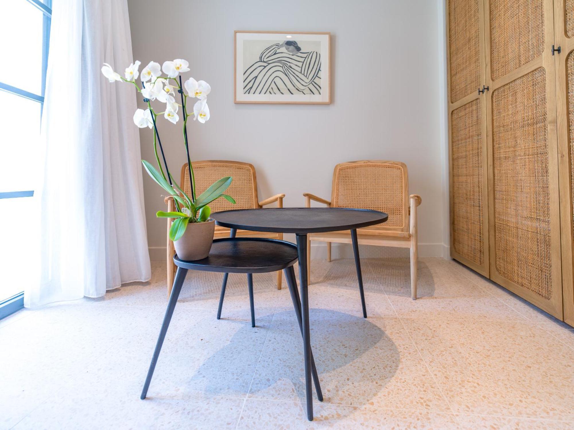 Essence Aparthotel