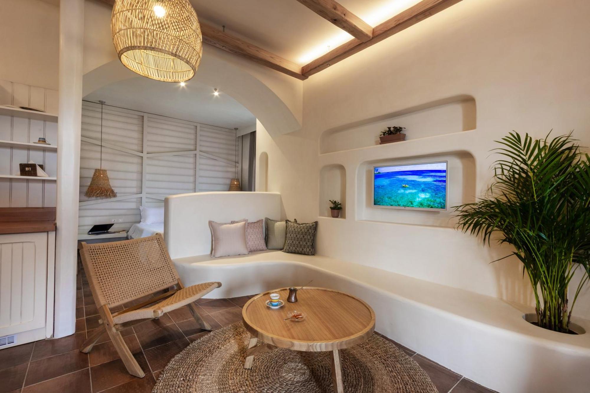 Aparthotel Kimolia Gi 3*