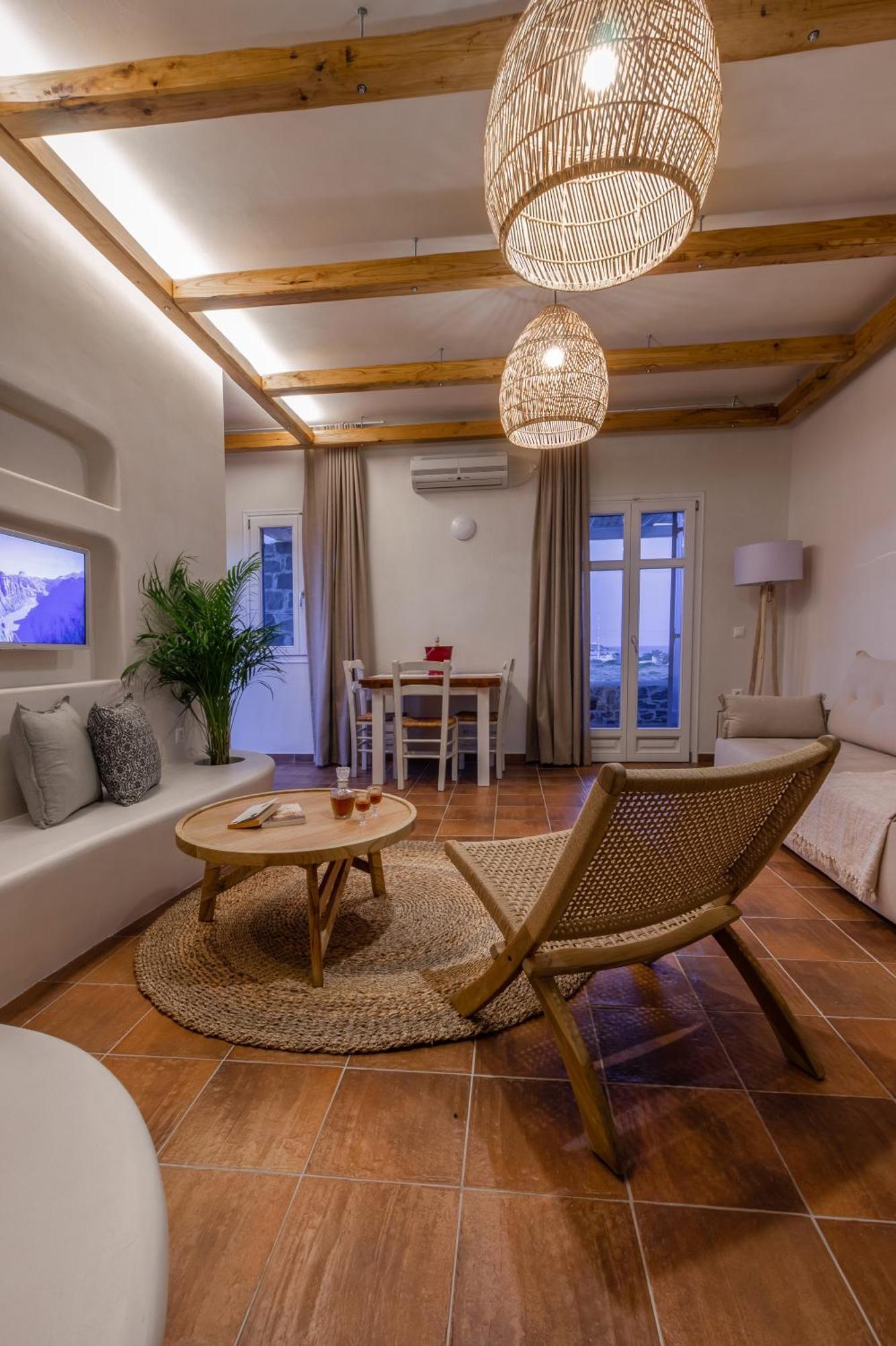 Kimolia Gi Aparthotel 3*