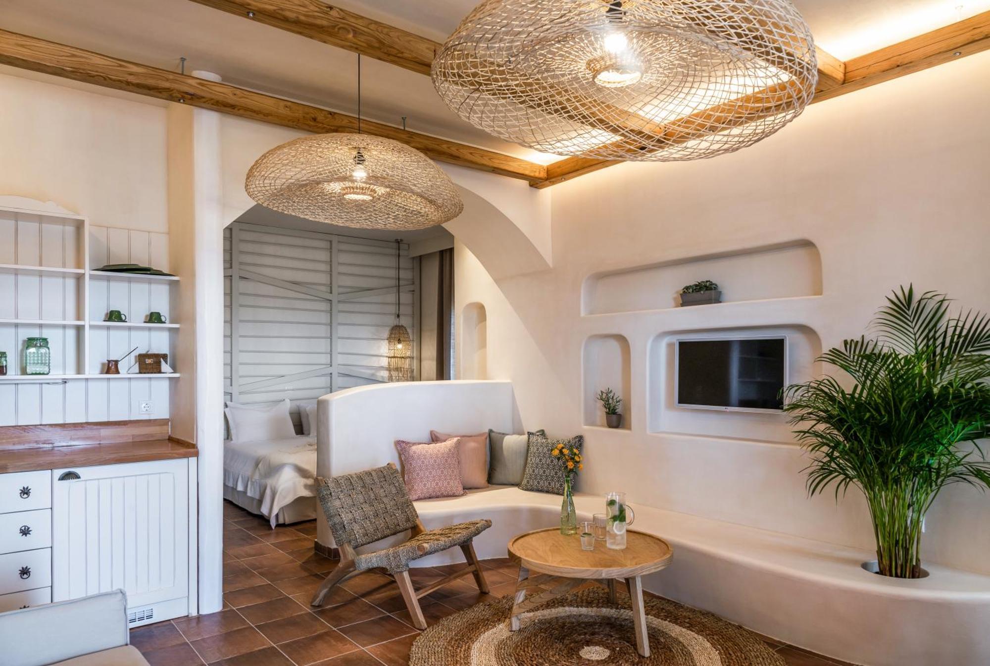 Kimolia Gi Aparthotel