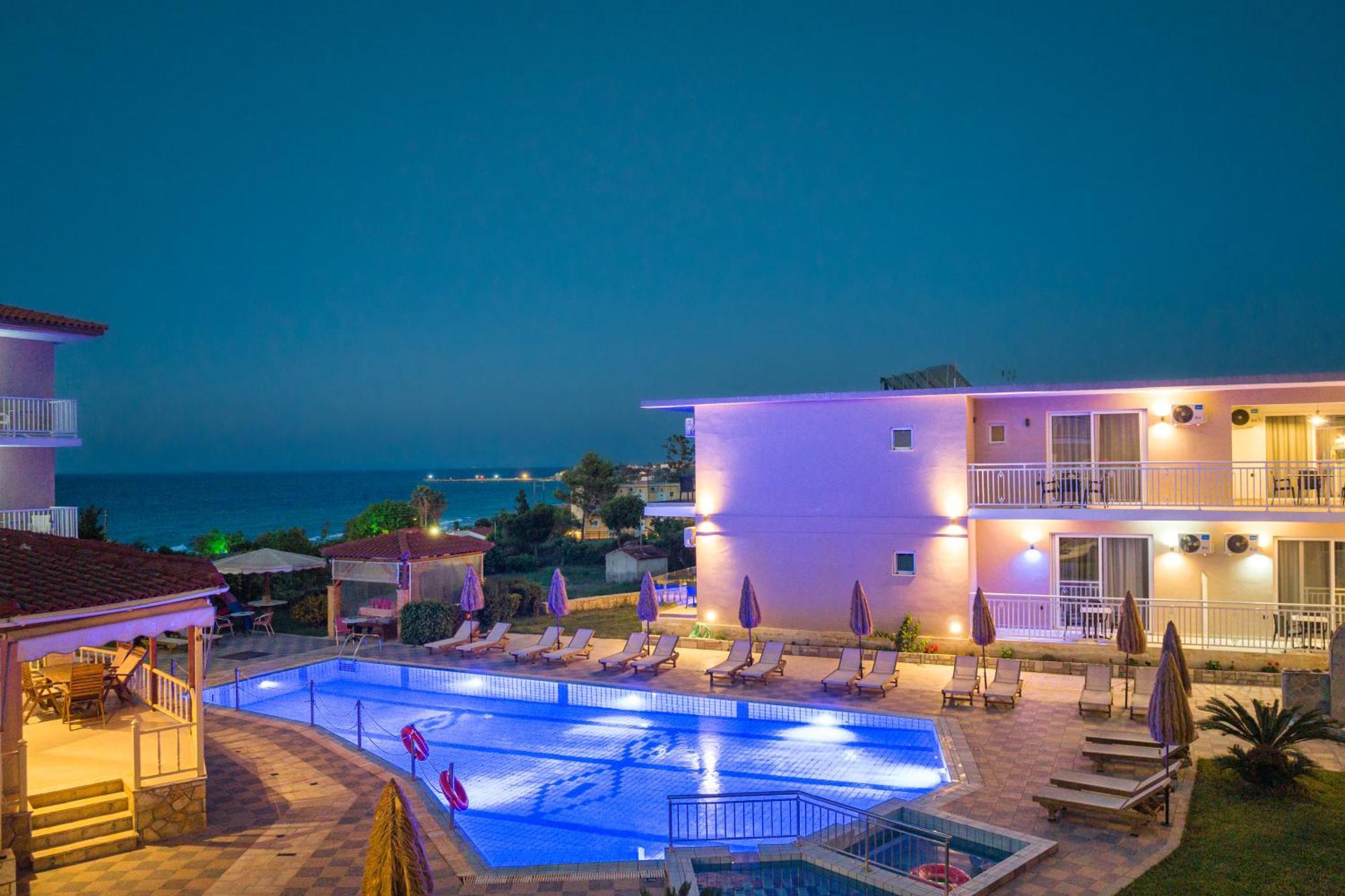 Aparthotel Amoudi Studios Apartments Hotel Amoudi