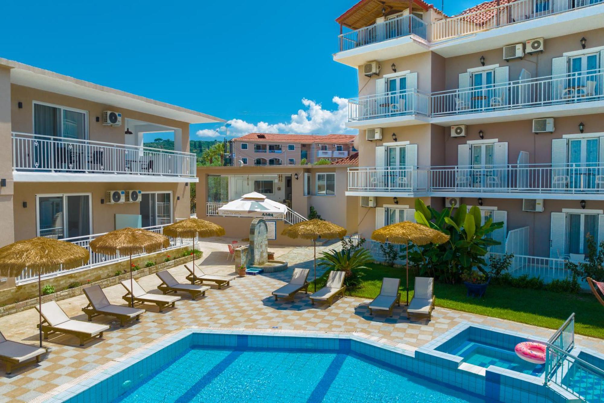 Amoudi Studios Apartments Hotel 3* Amoudi