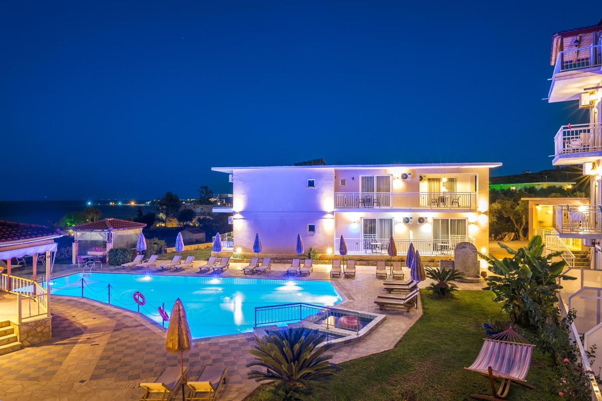 Amoudi Studios Apartments Hotel Amoudi