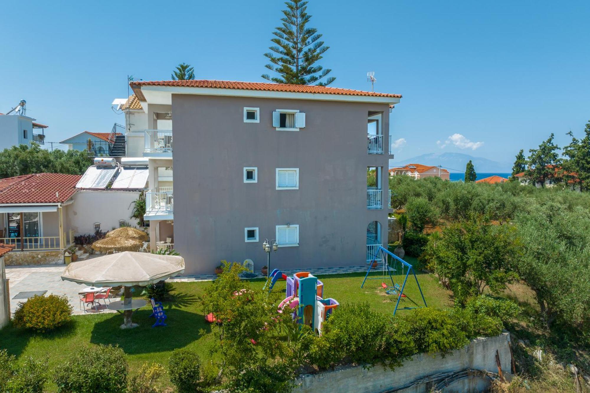 Amoudi Studios Apartments Hotel Aparthotel 3*