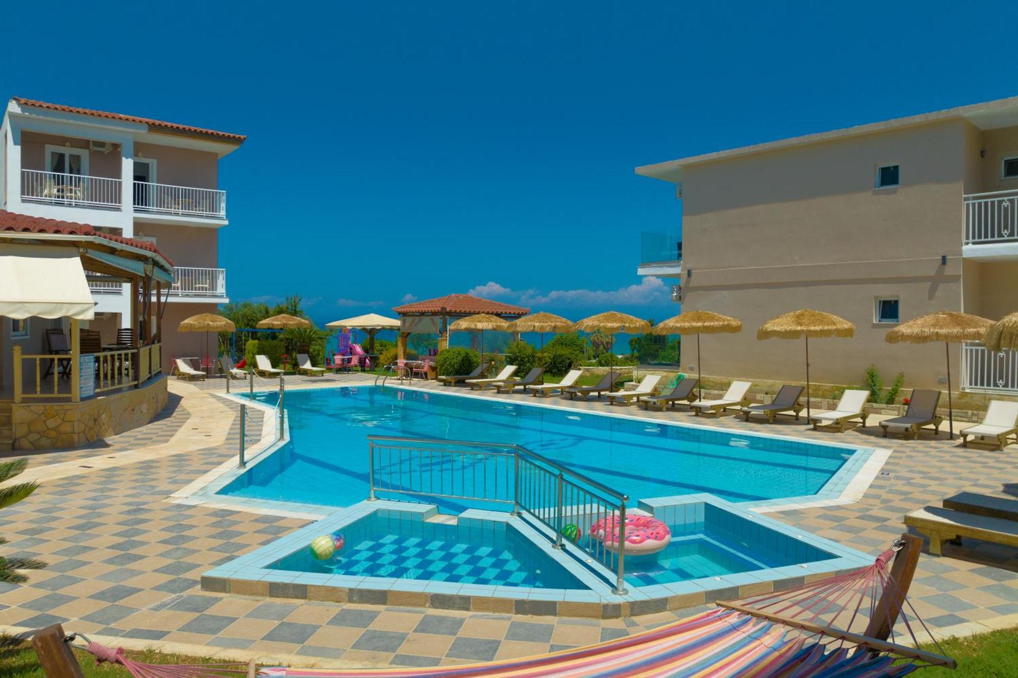 Amoudi Studios Apartments Hotel 3* Amoudi
