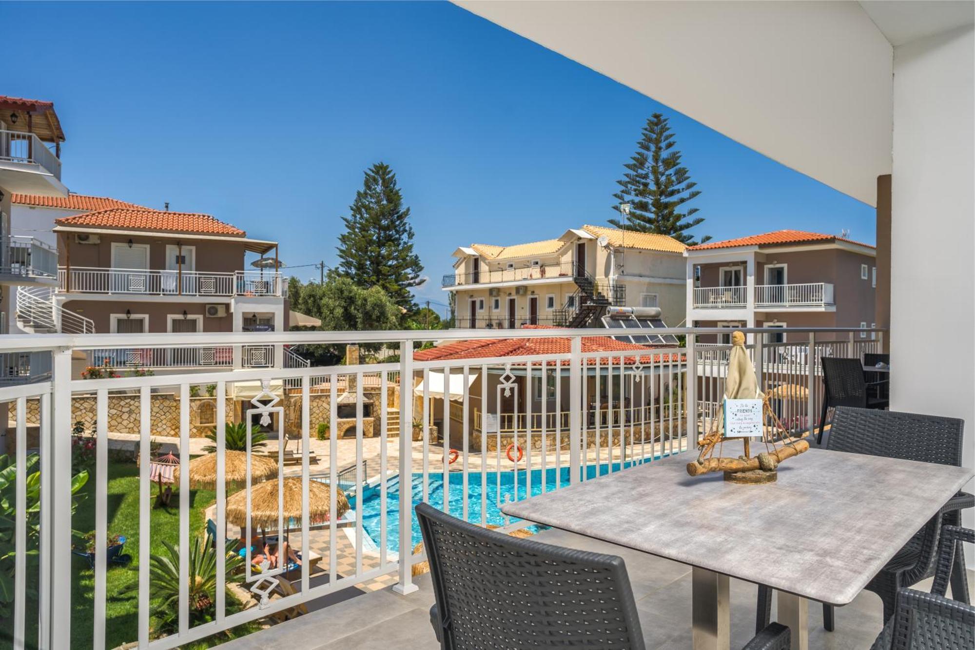 Amoudi Studios Apartments Hotel Aparthotel