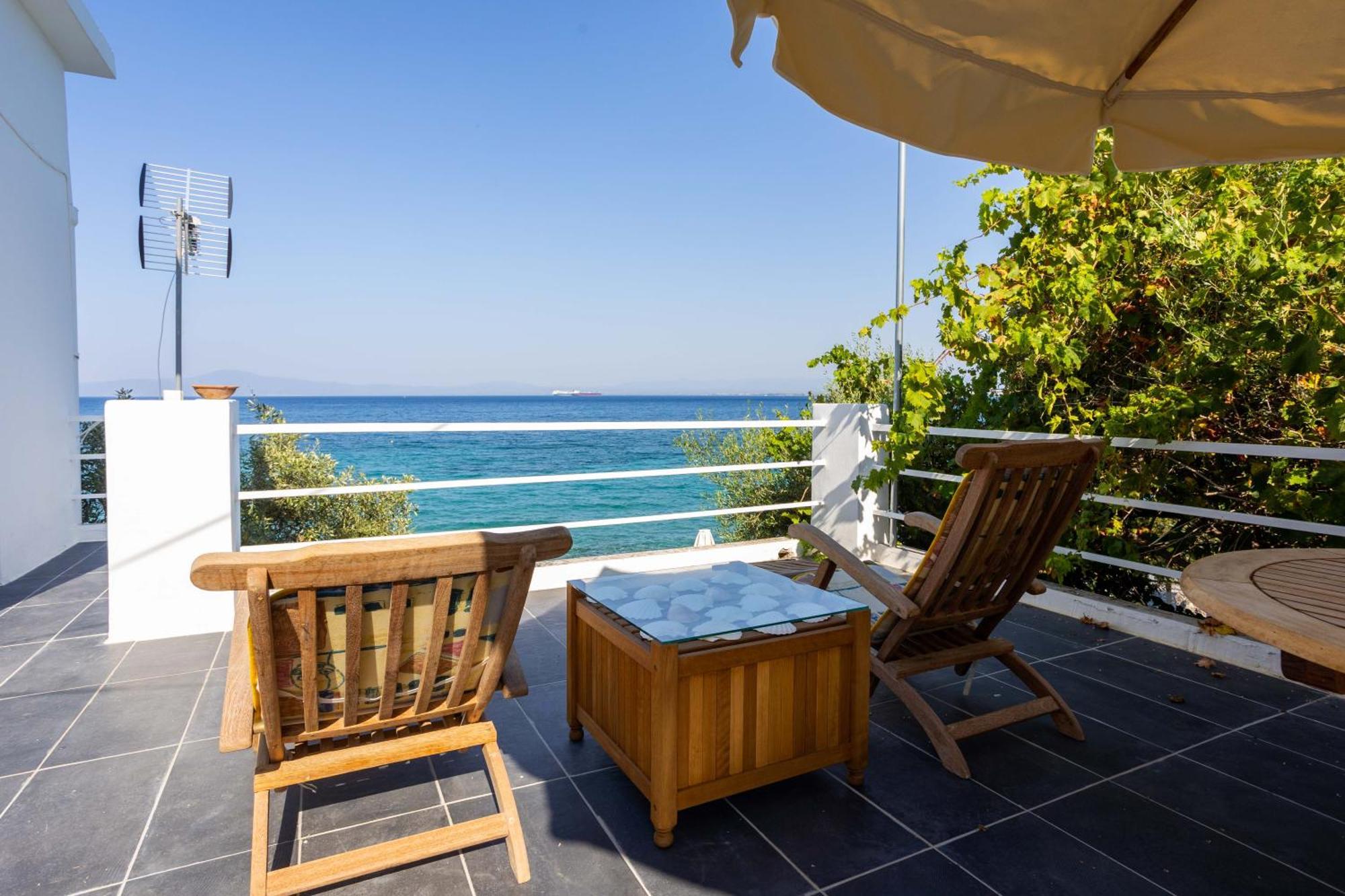 Messinian Seaside Holiday home