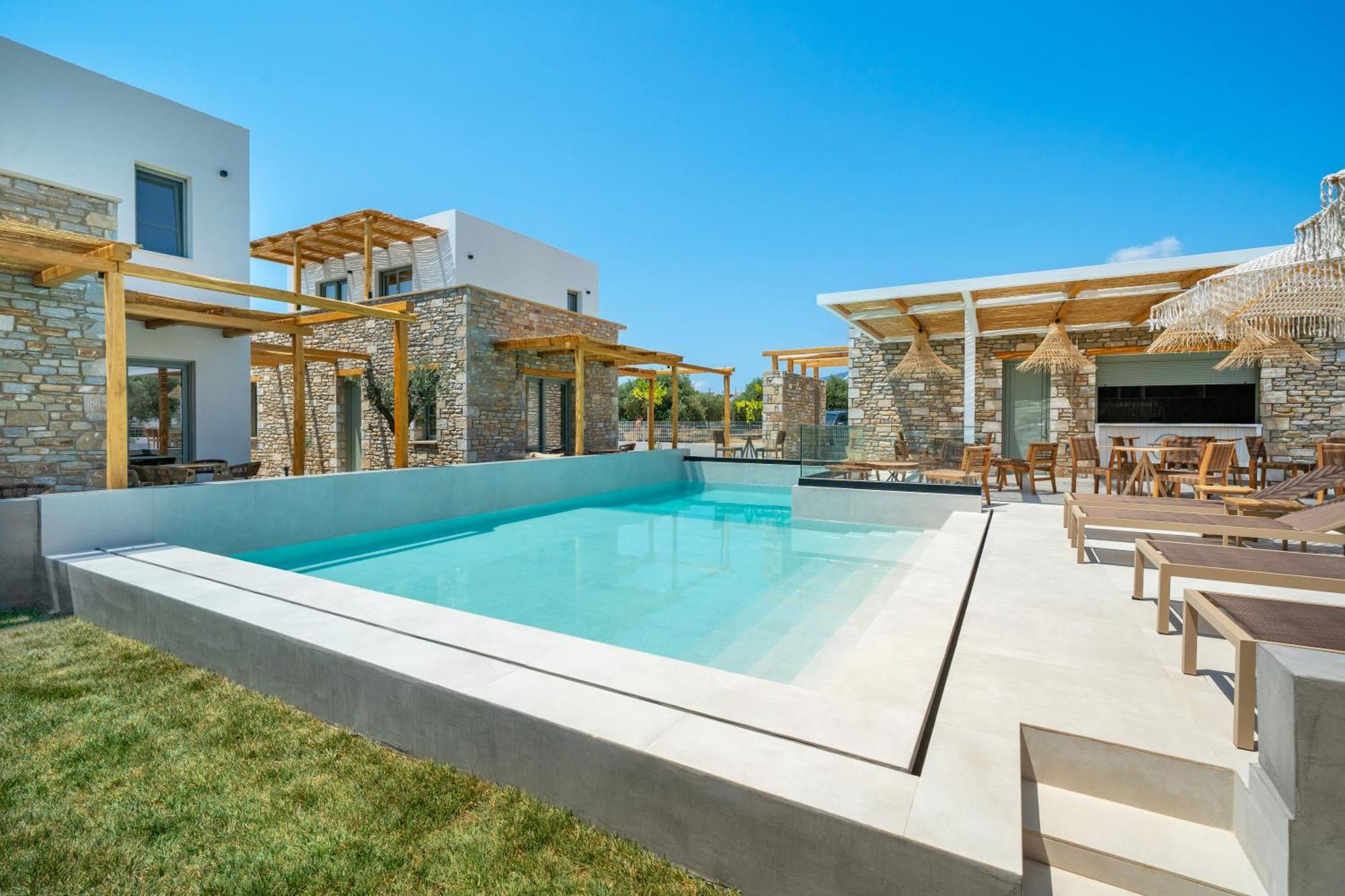 Azzure Luxury Hotel *