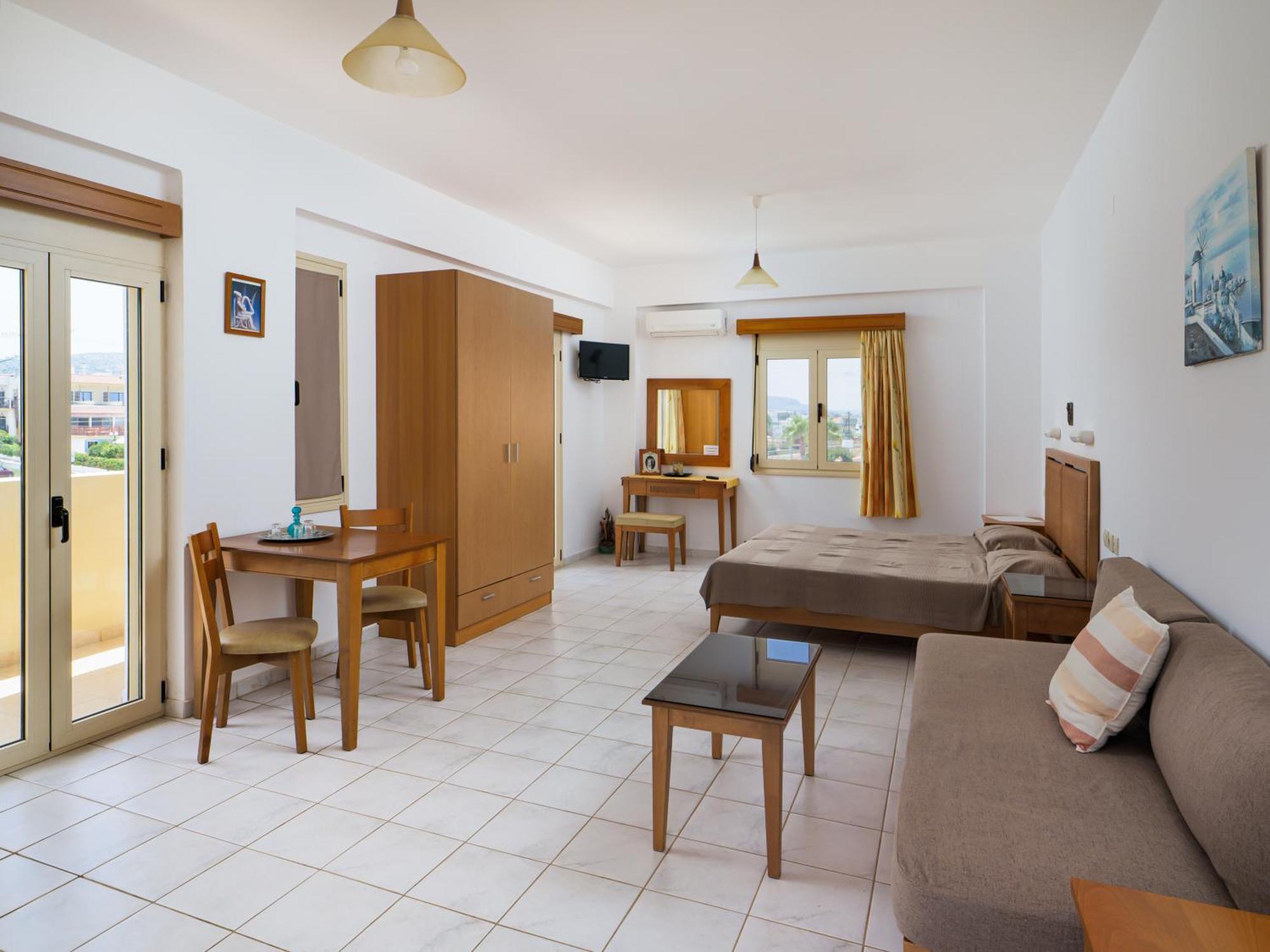 Fotis 4*